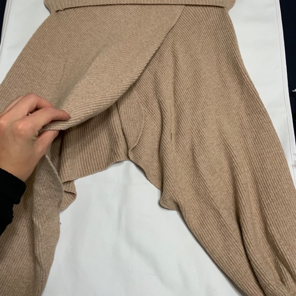 Lilyful Knit Sweater - Picture 3 of 3